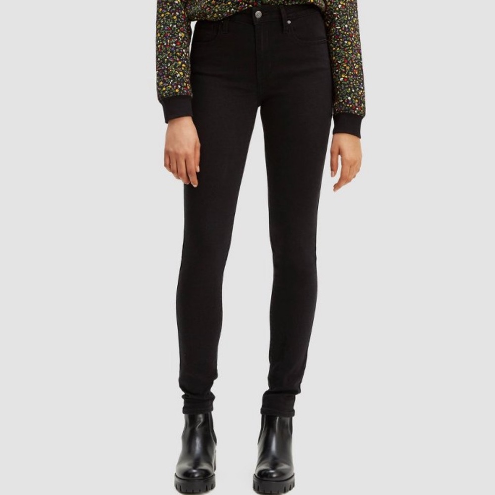 Levi’s 721 black jeans. High rise skinny size 33.